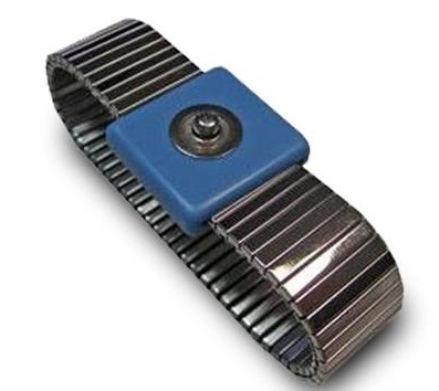 SILVER TYPE METAL WRIST BAND